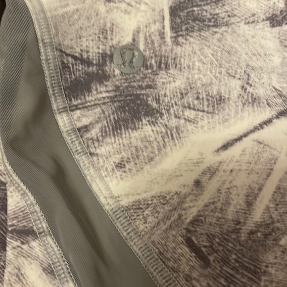 Lululemon crop tights - Picture 4 of 4